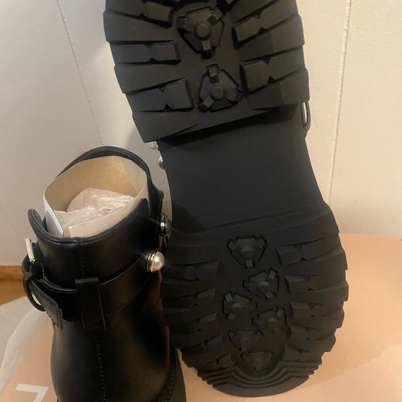 NWT Clarice Cut-Out Lug sole boot 7.5 - Picture 4 of 13